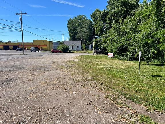 3rd image of 0 Lawrence Dr