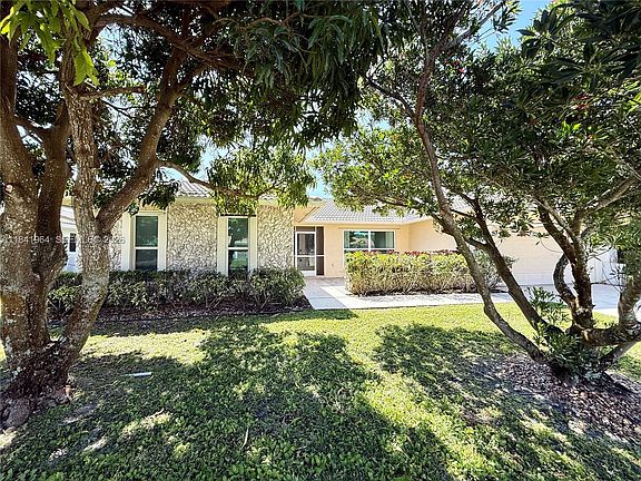 4th image of 10126 Crosswind Rd