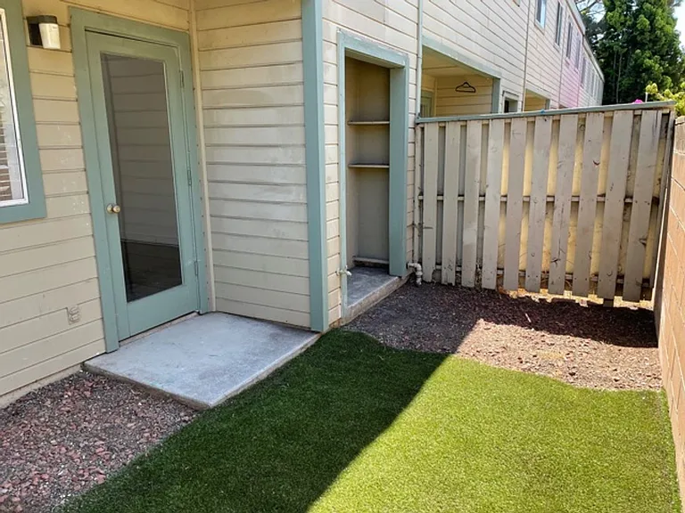 1185 E Foothill Blvd #20 — Photo 16