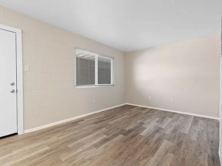 58 Vine Street — Photo 18