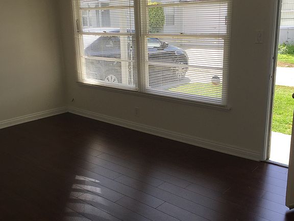5th image of 913 N Cedar St APT 4