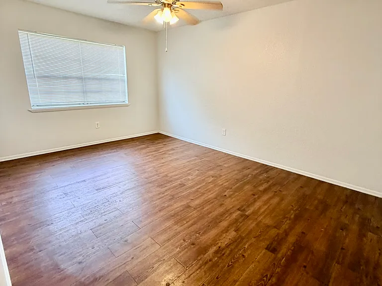 5343 Hansel Ave #F4 — Photo 24