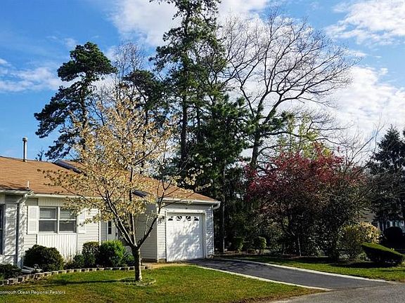 2nd image of 137 Devon Ct #1000