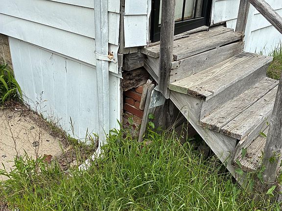 5th image of 14750 Mettetal St