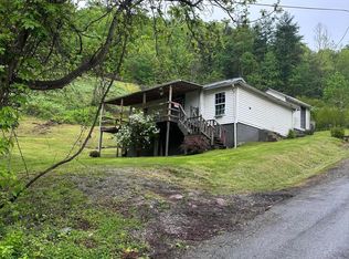 11590 Cedar Rd, Pound, VA 24279