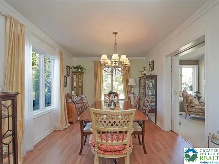 1319 Shady Ln — Photo 25