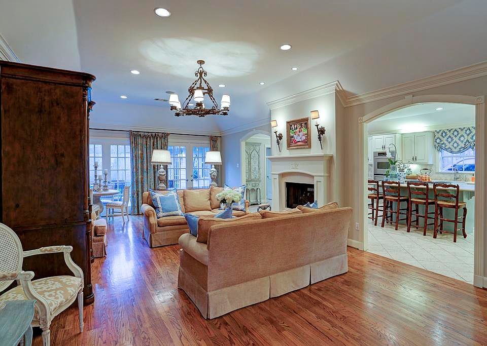 1st image of 6139 Lynbrook Dr