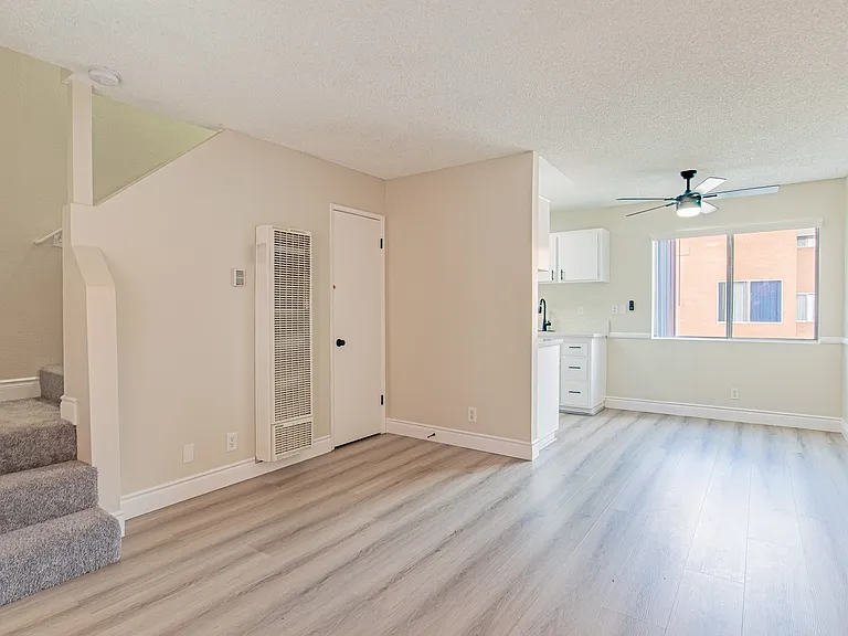 21729 Verne Ave #6 — Photo 5