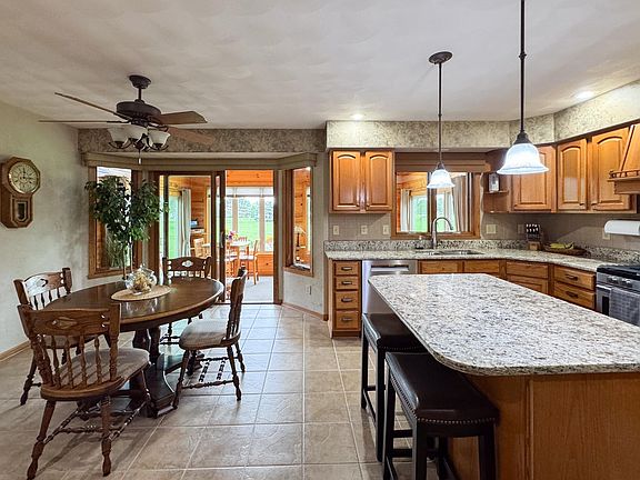 5th image of 3421 Cobblestone Ln