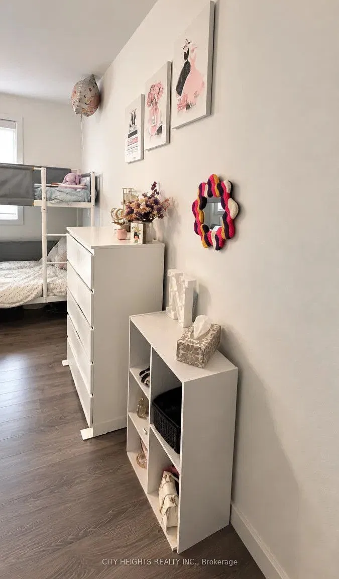 3 bed, $2,500 — Photo 3