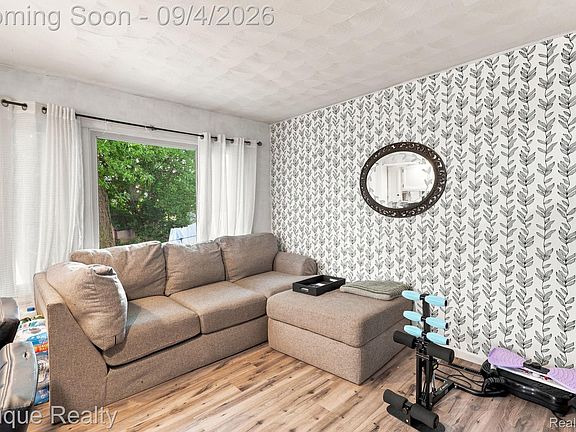 3rd image of 311 N Main St