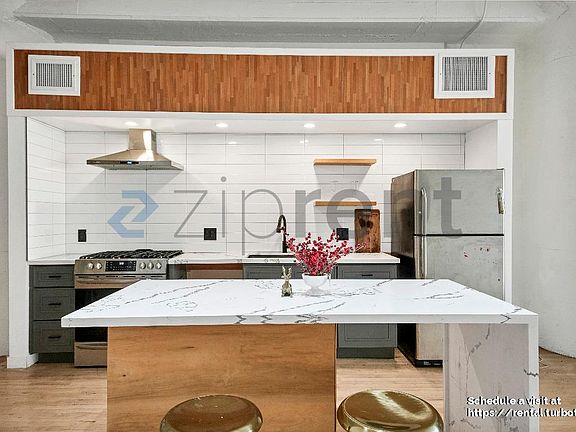 2nd image of 420 S San Pedro St APT 310