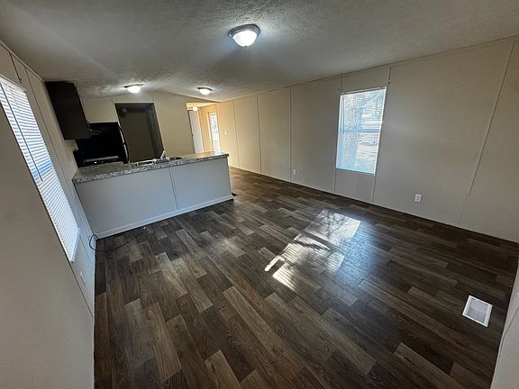 2nd image of 85 Sue St #85S