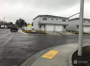 5701 W Albany Pl, Kennewick, WA 99336