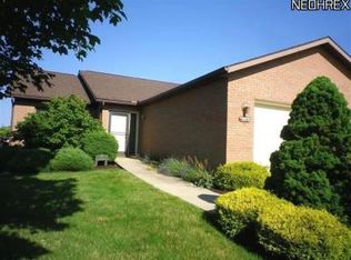 2177 Prestwick Dr, Uniontown, OH 44685