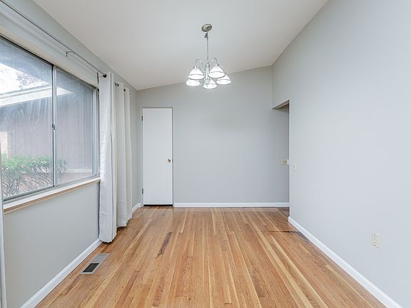 5th image of 1610 Trotter Way
