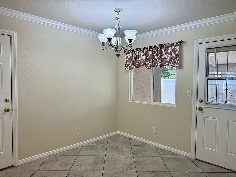 6074 Palm Ave — Photo 8