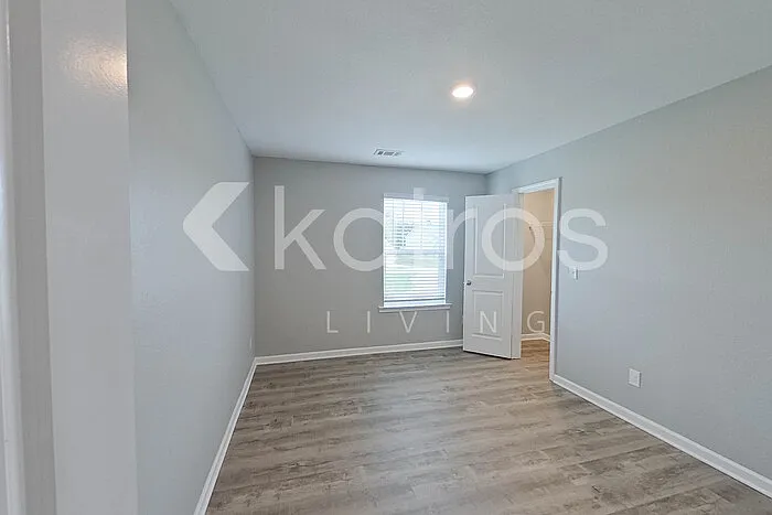 6008 Argyle Loop — Photo 21