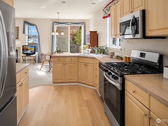 3rd image of 11102 37th Avenue Ct E