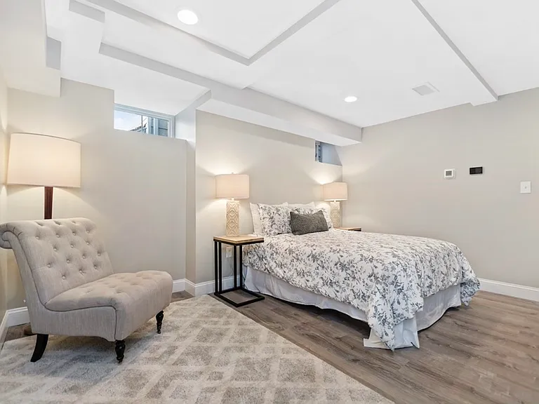 15 Richard St #1 — Photo 14