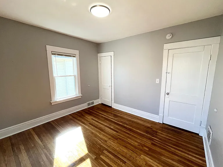 151 Carmel Rd #UPPER — Photo 9