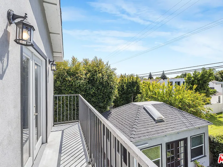 937 S Tremaine Ave — Photo 17