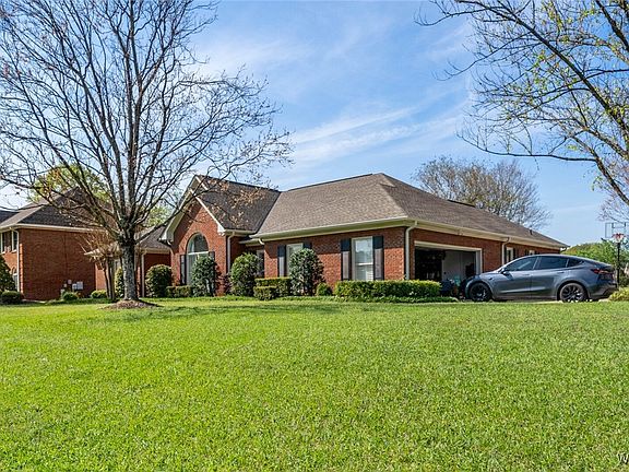 2nd image of 1462 Greymont Ln