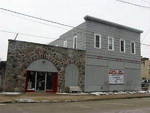 2nd image of 119 N Main St
