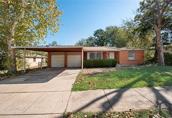 2nd image of 867 Odie Dr