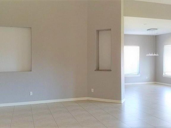 3rd image of 2428 Carianna Ave