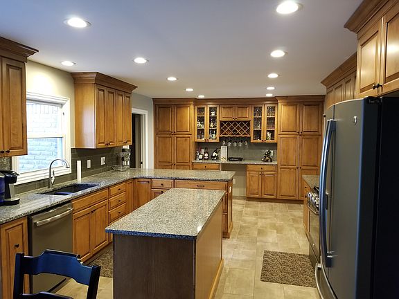 2nd image of 12248 Craven Ave