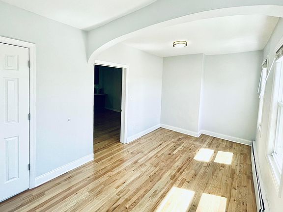 5th image of 249 Pine St #3