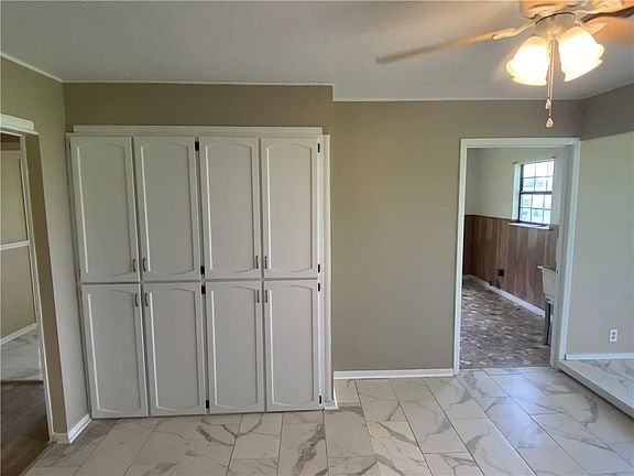 5th image of 9925 Woodie Ln