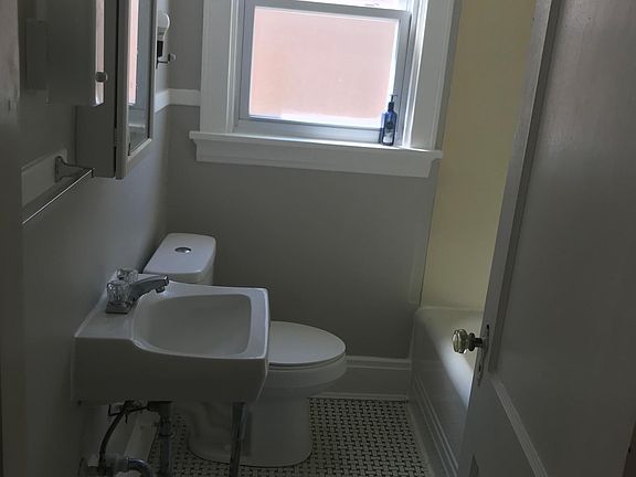 5th image of 3838 Biehl Ave Floor 1