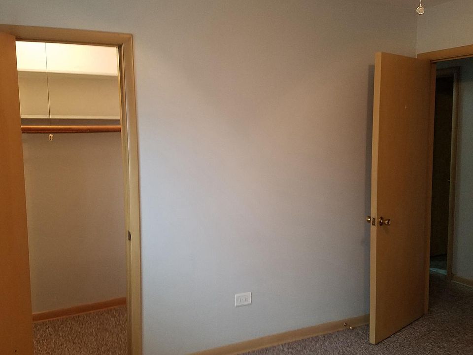 2nd image of 3950 W 94th St APT 2W