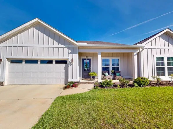 132 Leaf St, Midland City, AL 36350