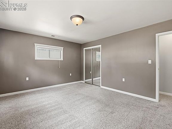 4th image of 521 S Fairview St