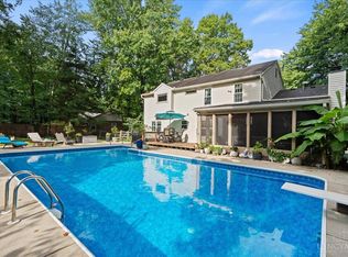 3712 Chestnut Way, Amelia, OH 45102