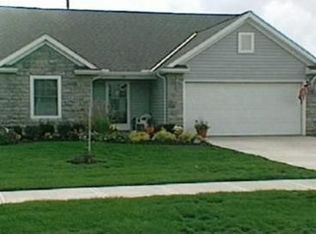 136 Augusta Dr, Elyria, OH 44035