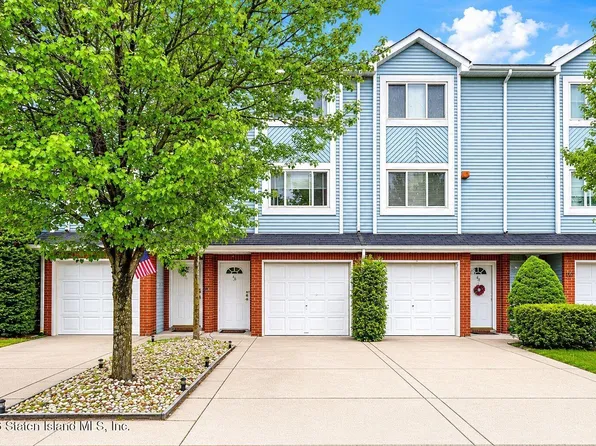 46 Pembrook Loop, Staten Island, NY 10309