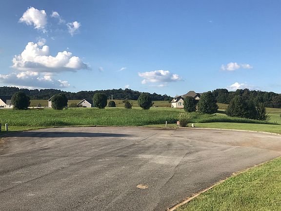 3rd image of Rockwell Blvd