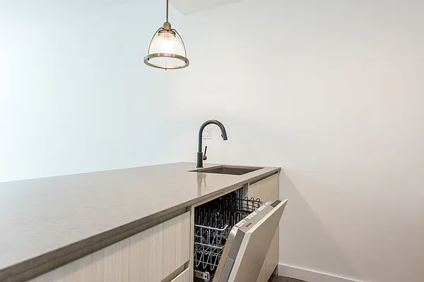 Rented by Nooklyn NYC LLC | media 27