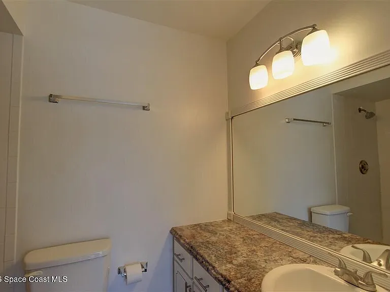 283 E Towne Pl — Photo 19