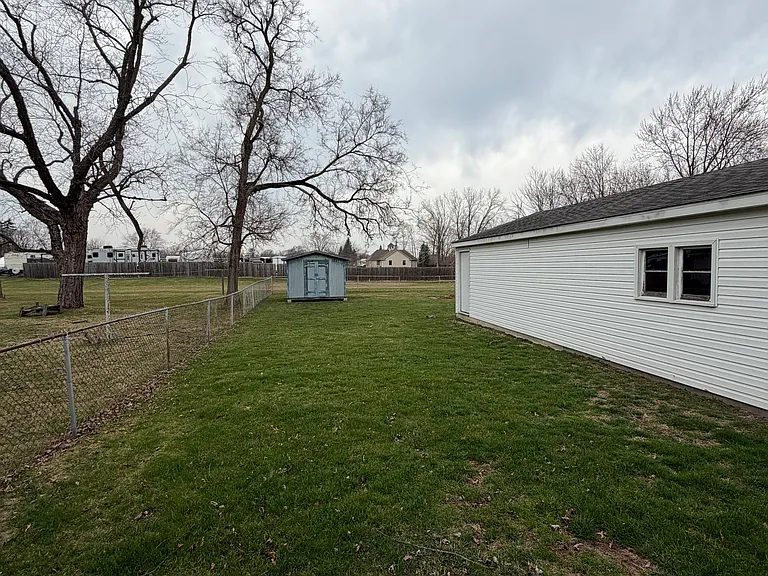 15439 Dayton Rd — Photo 3