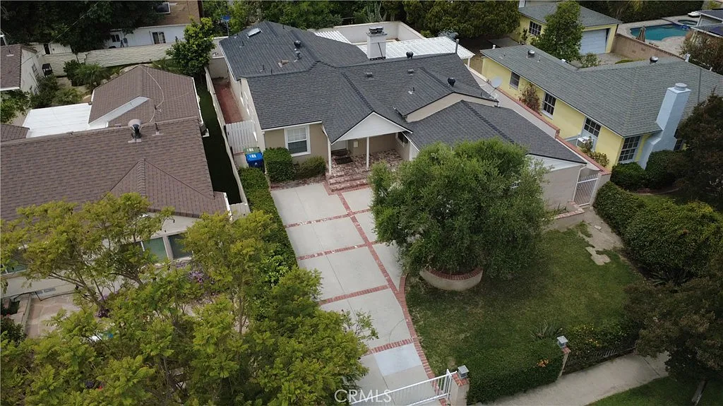 3 bed, 1506 sqft, $5,950 — Photo 2
