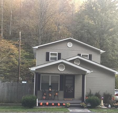 2nd image of 198 Mill St