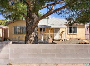 520 61st St NW, Albuquerque, NM 87105
