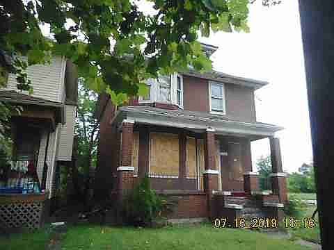 6733 Stanford
