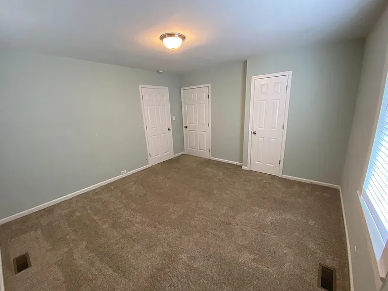 1104 Chester St — Photo 12