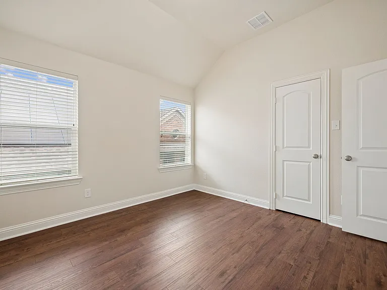 9813 Karlovich Dr — Photo 31